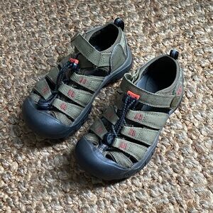 Kids KEEN sandals